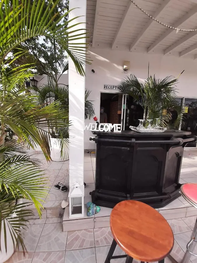 Palmita Hotel Hostel Oranjestad